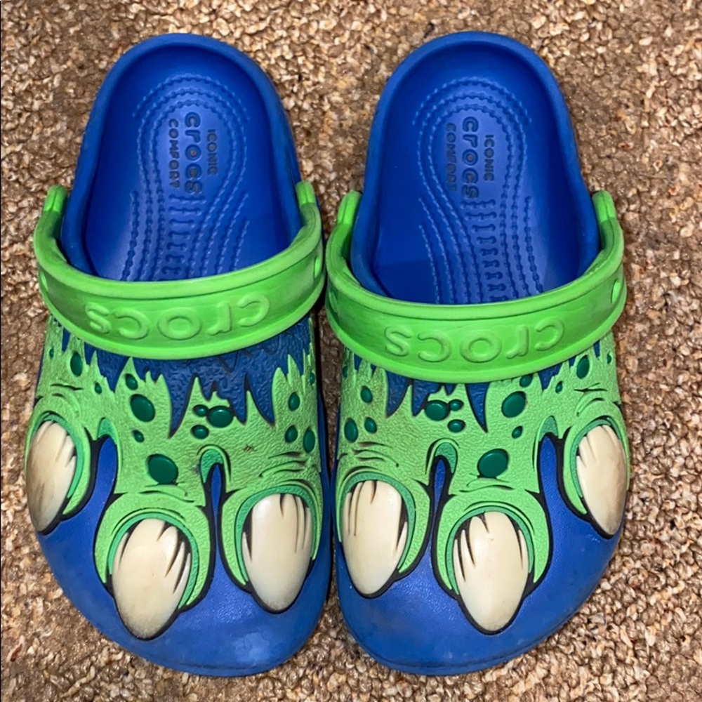 Boy crocs